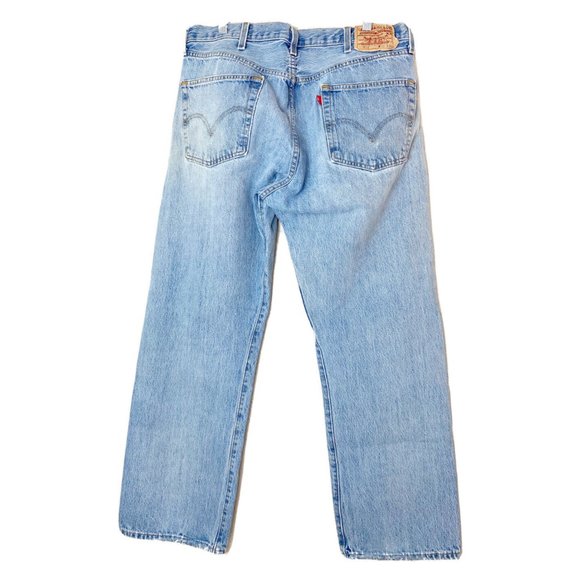 Levis 501 Mens 38x30 (Actual 34x28.5) Button Fly Lightwash Distressed Jeans GUC